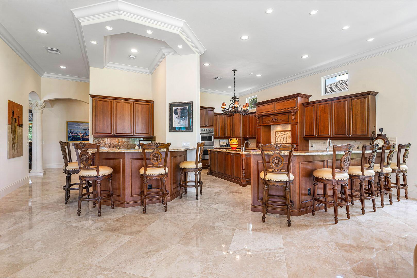 ROYAL PALM YACHT & COUNTR - Residential