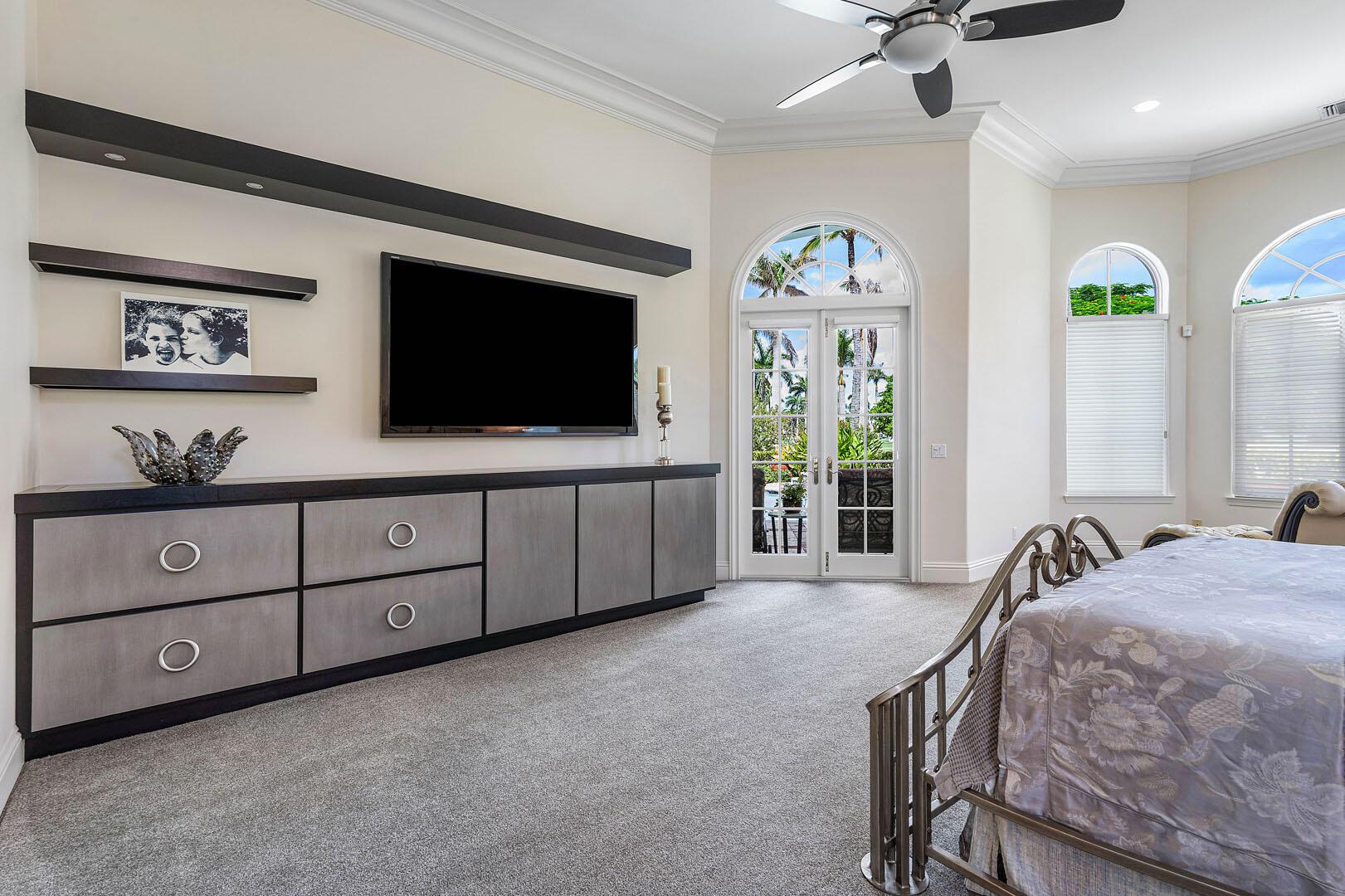 ROYAL PALM YACHT & COUNTR - Residential