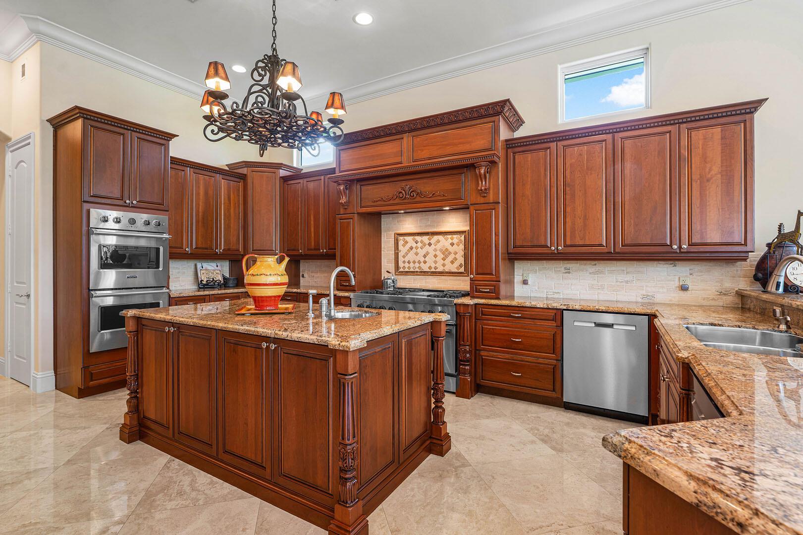 ROYAL PALM YACHT & COUNTR - Residential