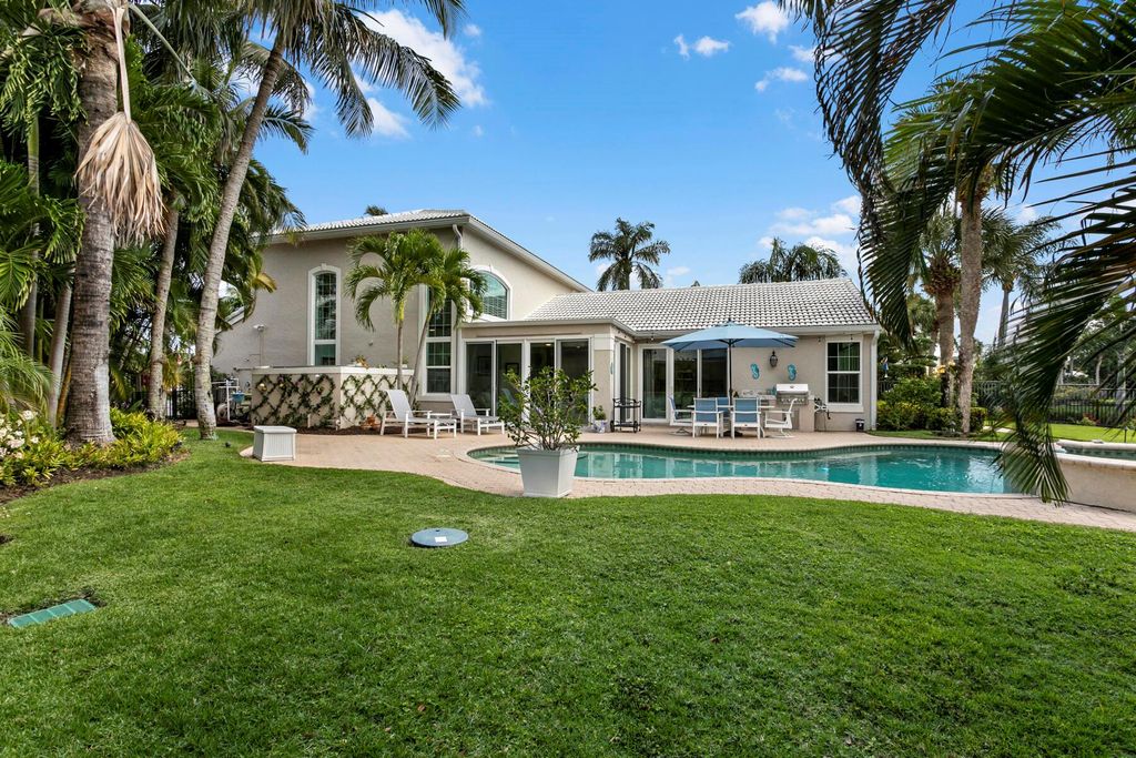 Photo of 3934 N Longview Drive, Jupiter, FL 33477 (MLS # R10967231)