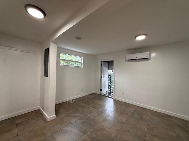CLOWS - Residential Lease