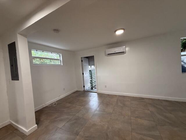 CLOWS - Residential Lease