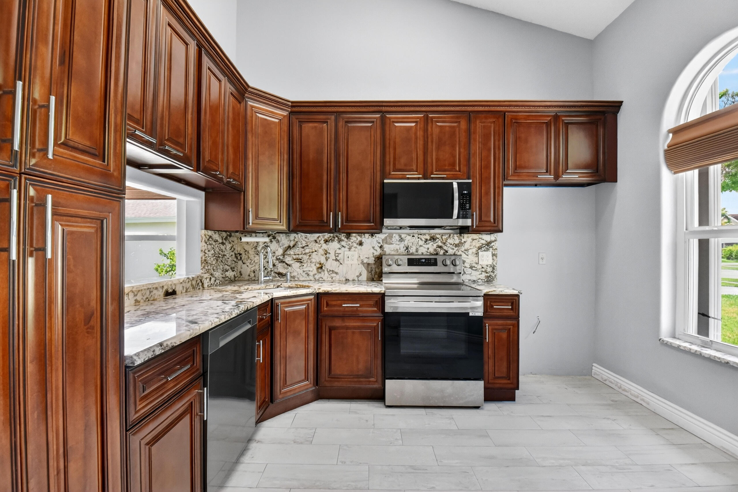 PINE RIDGE AT DELRAY BEACH - Residential