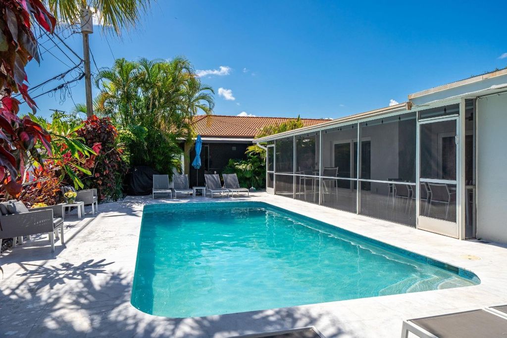 Photo of 48044806 NE 21st Avenue, Fort Lauderdale, FL 33308 (MLS # F10536532)