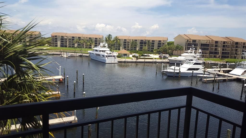 Photo of 2401 Marina Isle Way #402, Jupiter, FL 33477 (MLS # R10346798)