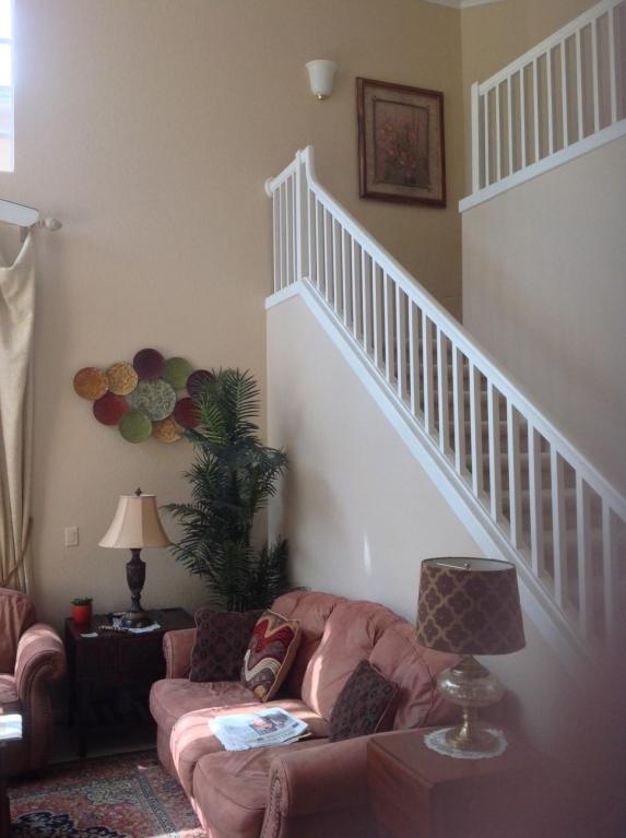 VILLA D ESTE - Residential Lease