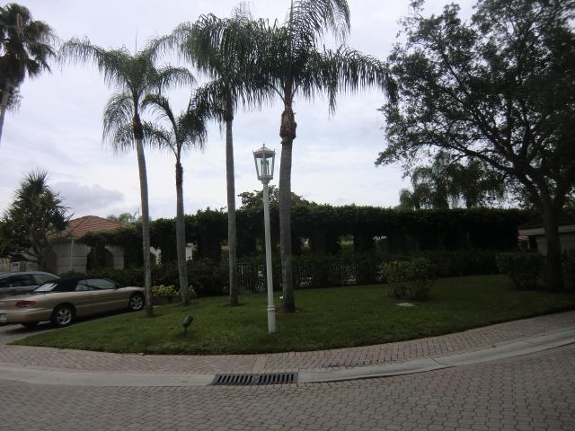 VILLA D ESTE - Residential Lease