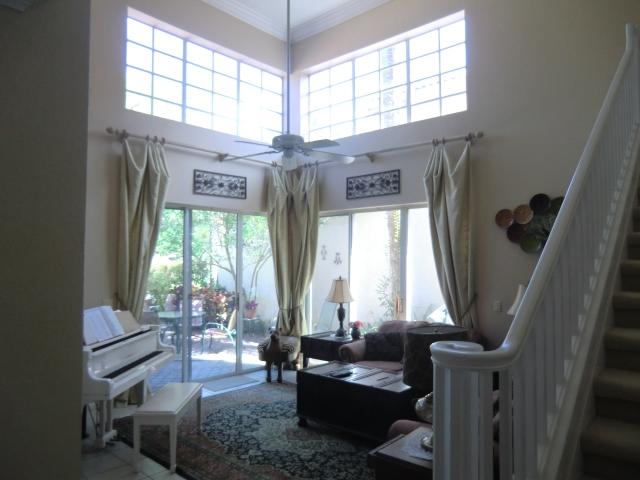 VILLA D ESTE - Residential Lease