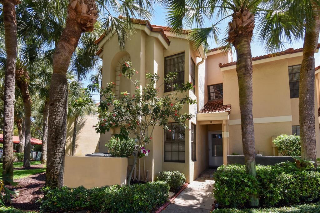 Photo of 2419 Treasure Isle Drive #9, Palm Beach Gardens, FL 33410 (MLS # R10799614)