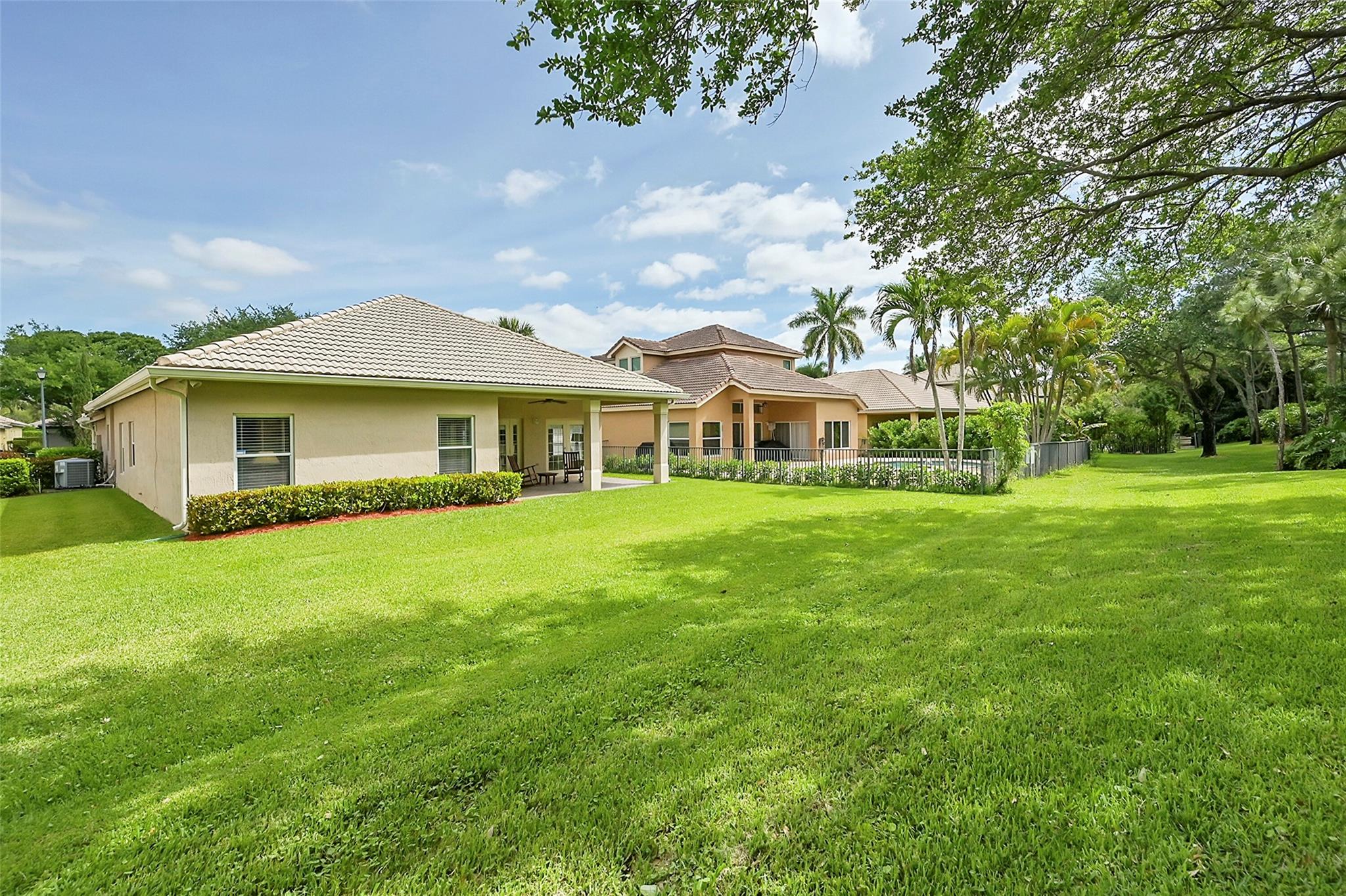 PARKLAND ISLES - Residential