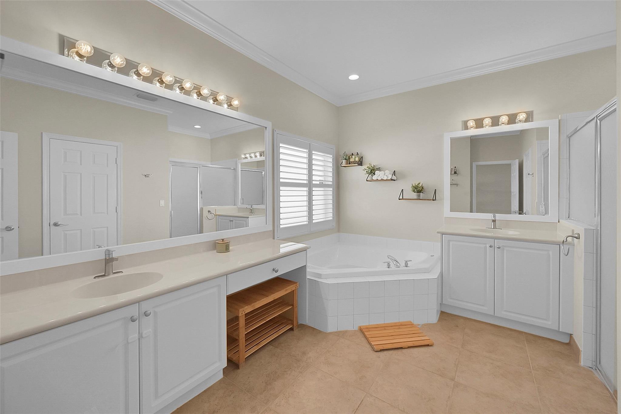 PARKLAND ISLES - Residential