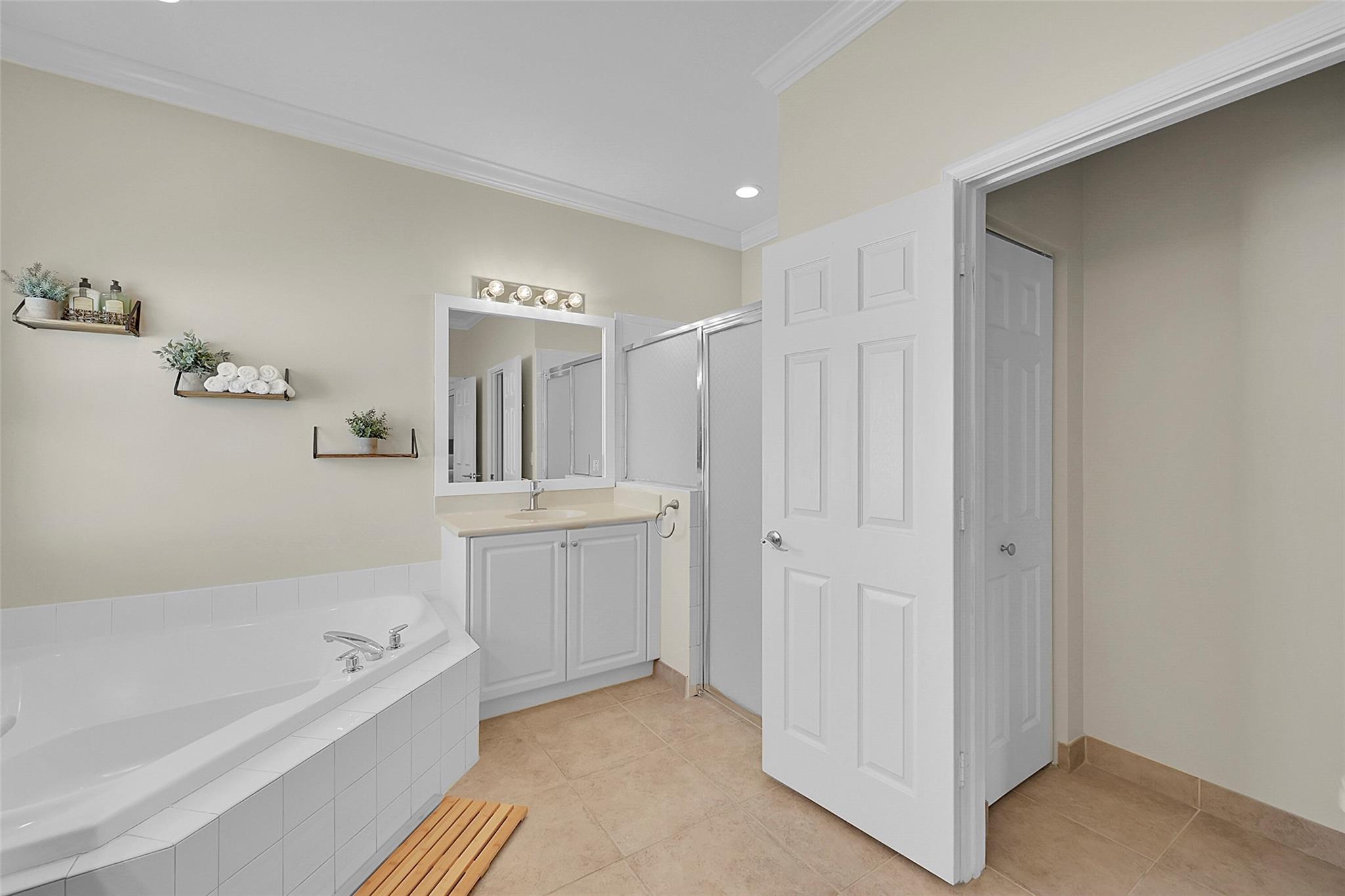 PARKLAND ISLES - Residential