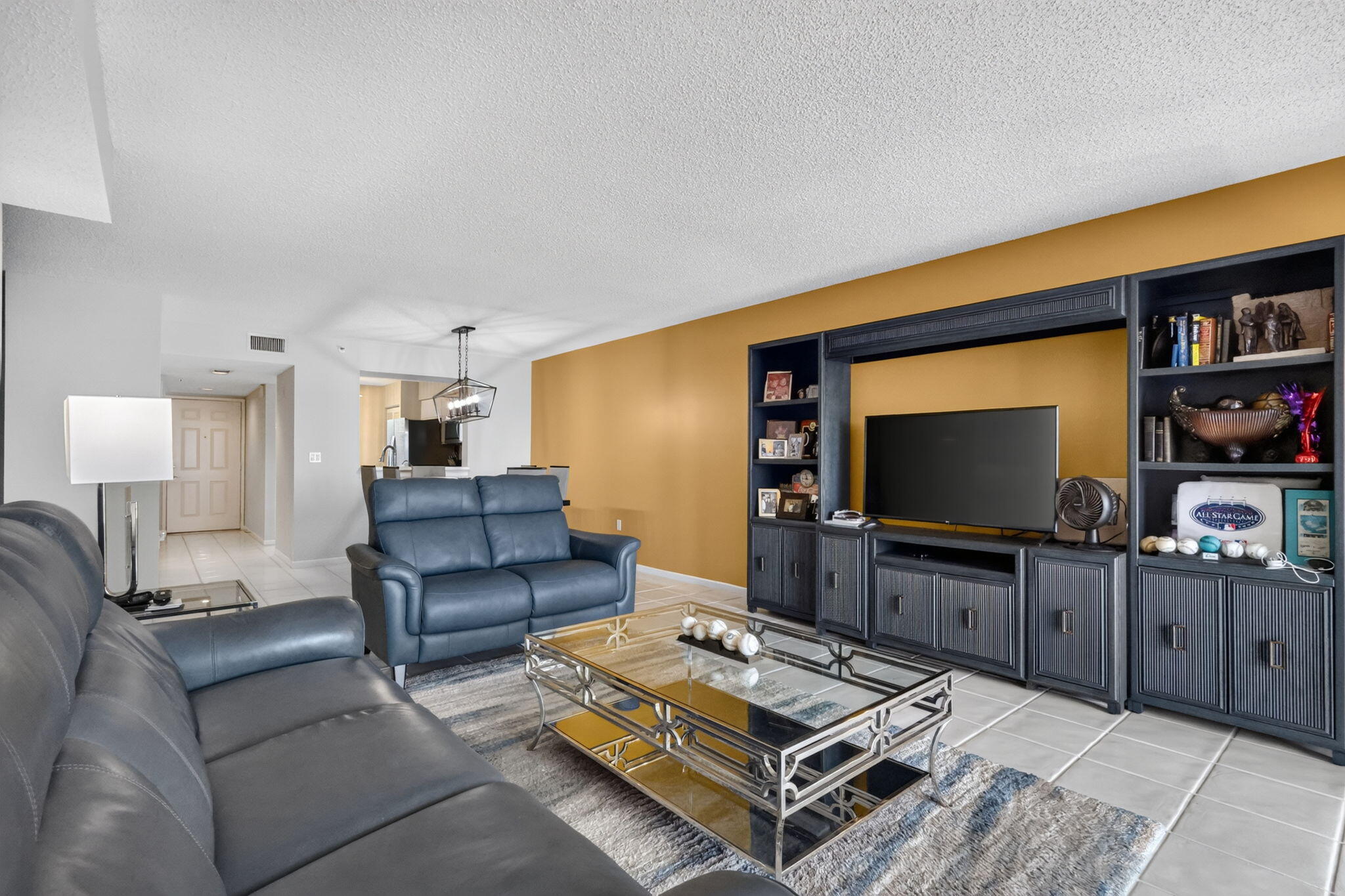 14096 HUNTINGTON POINTE Drive 305