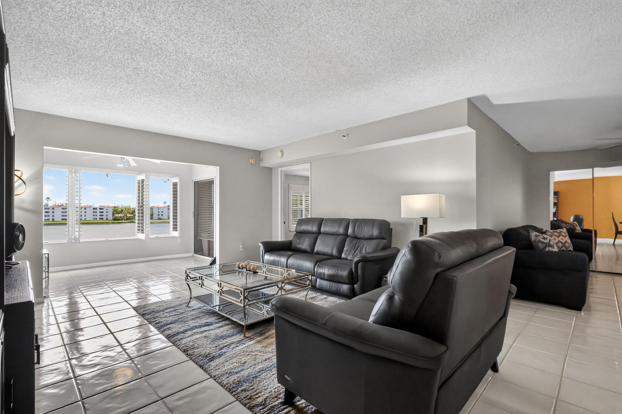 14096 HUNTINGTON POINTE Drive 305