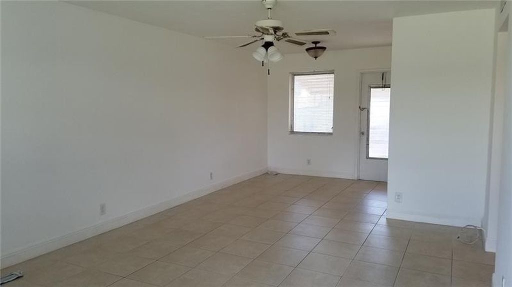 Photo of 2734 Fillmore Street #3-E, Hollywood, FL 33020 (MLS # F10554694)