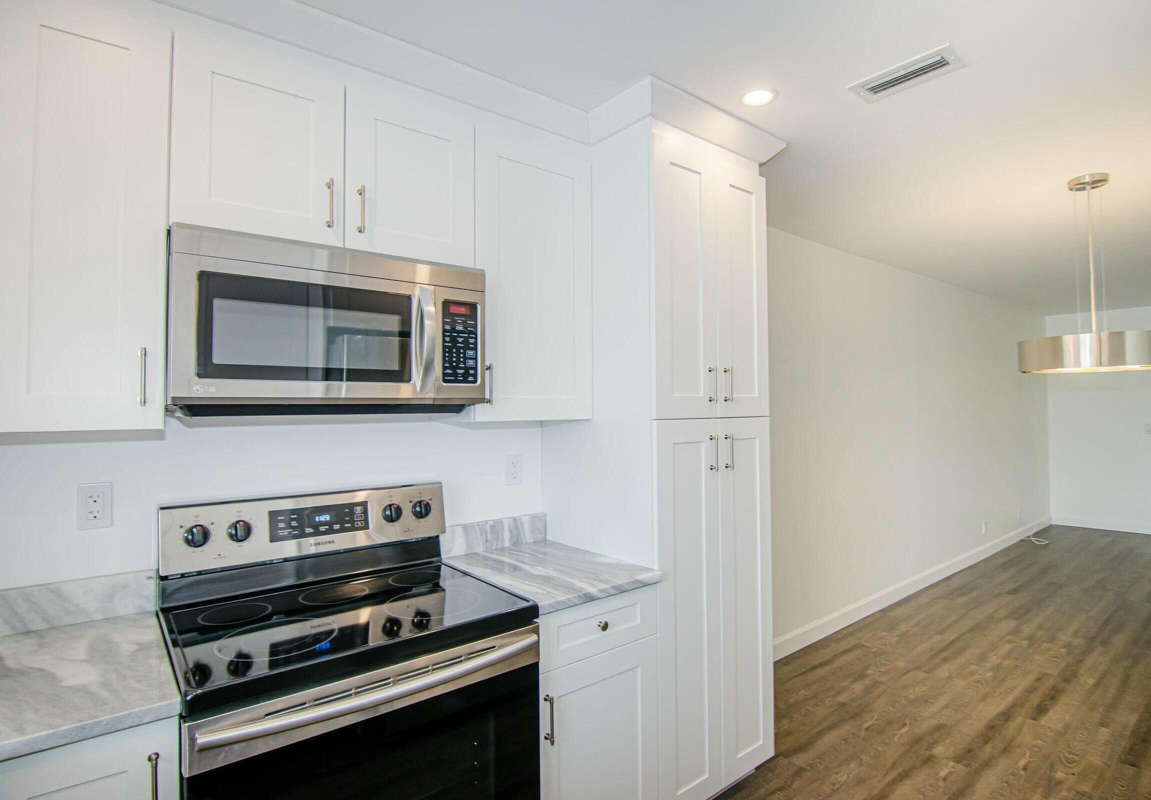 CRESTHAVEN VILLAS 30 CONDO - Residential Lease
