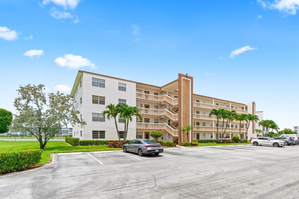 Photo of 4070 Guildford D #D, Boca Raton, FL 33434 (MLS # R11111316)