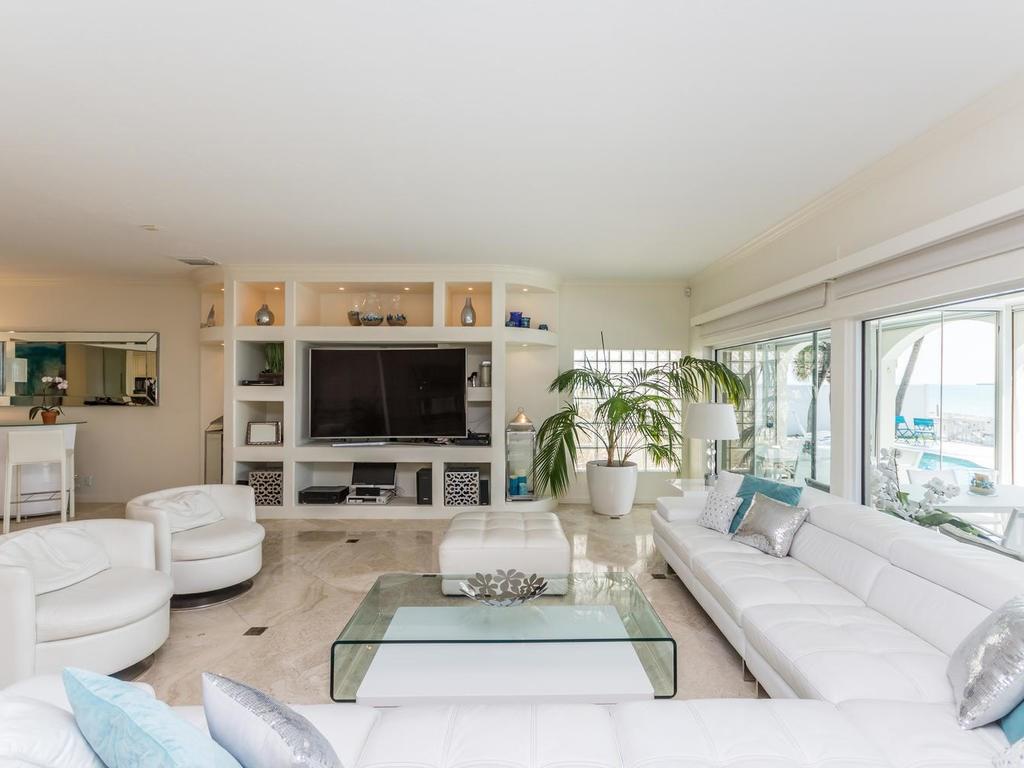 LAUDERDALE BEACH - Residential