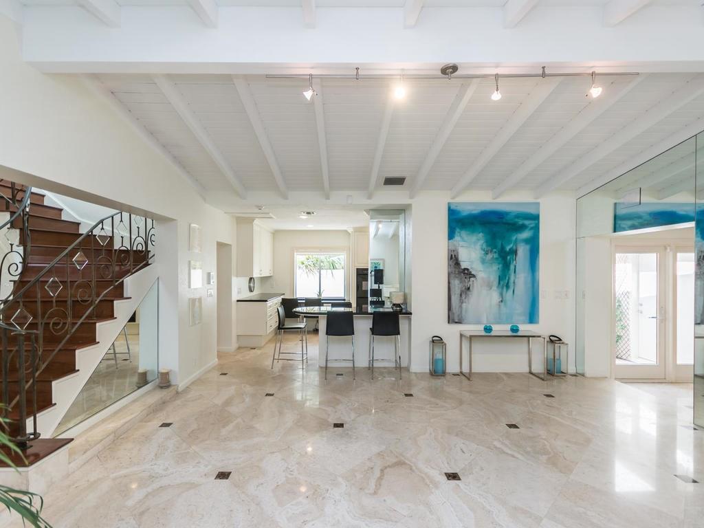 LAUDERDALE BEACH - Residential