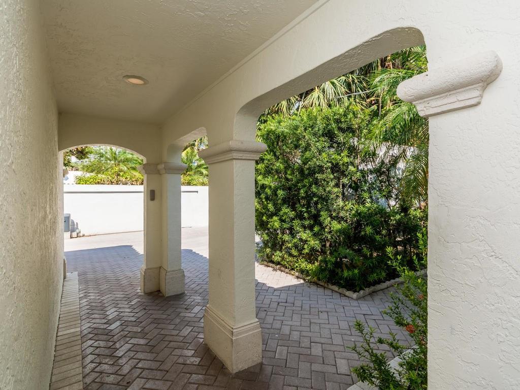 LAUDERDALE BEACH - Residential