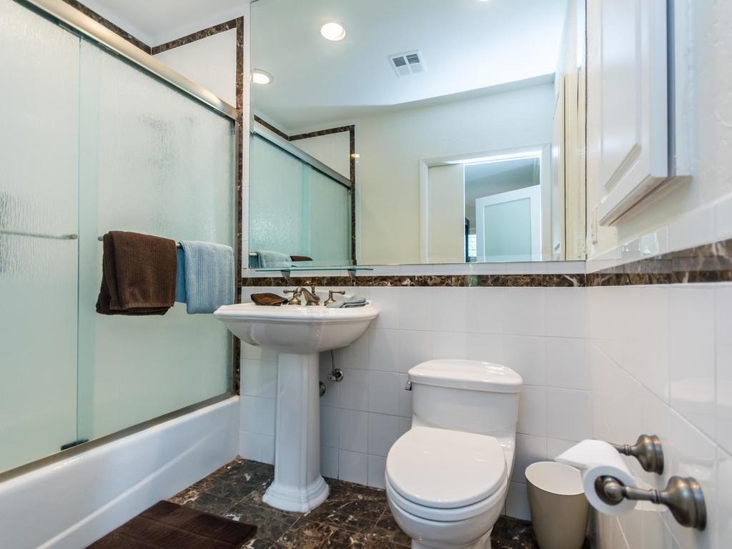 LAUDERDALE BEACH - Residential