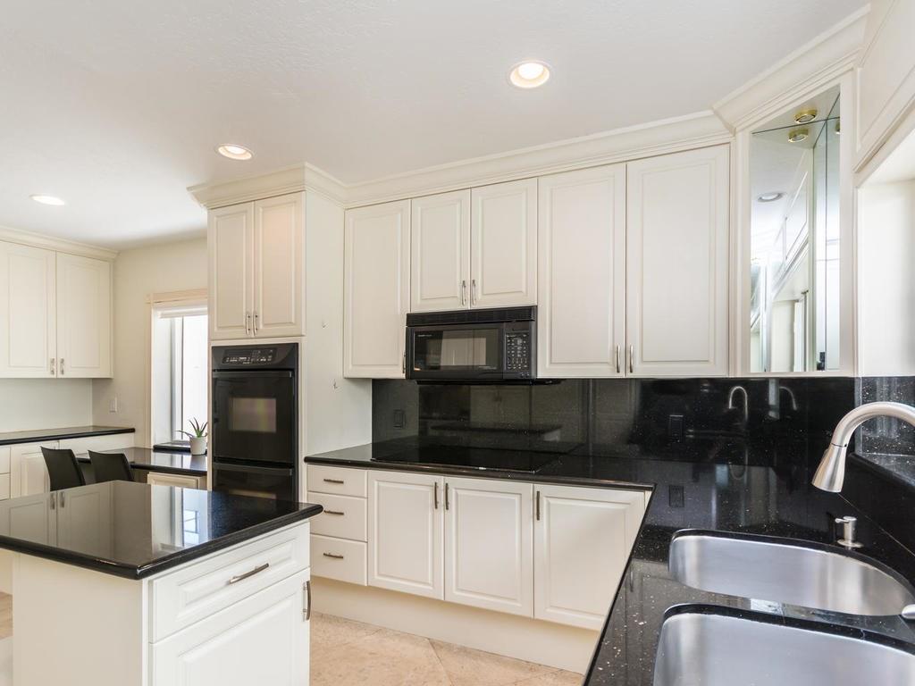 LAUDERDALE BEACH - Residential