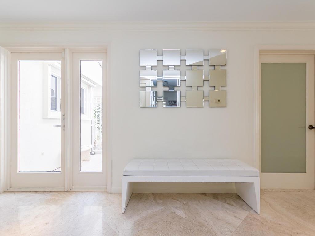 LAUDERDALE BEACH - Residential