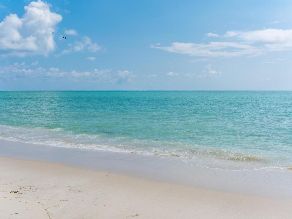 LAUDERDALE BEACH - Residential