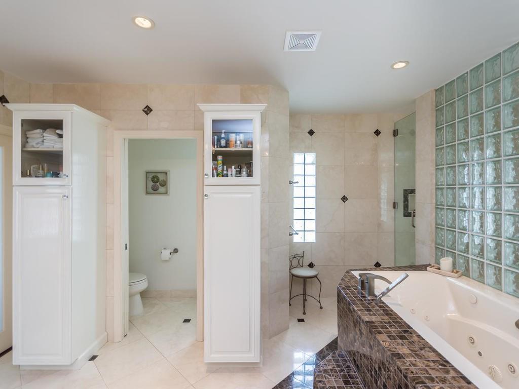 LAUDERDALE BEACH - Residential