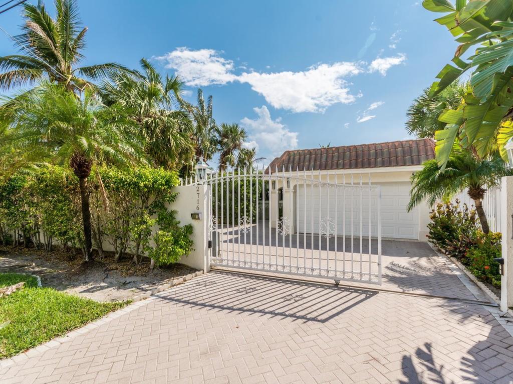 LAUDERDALE BEACH - Residential