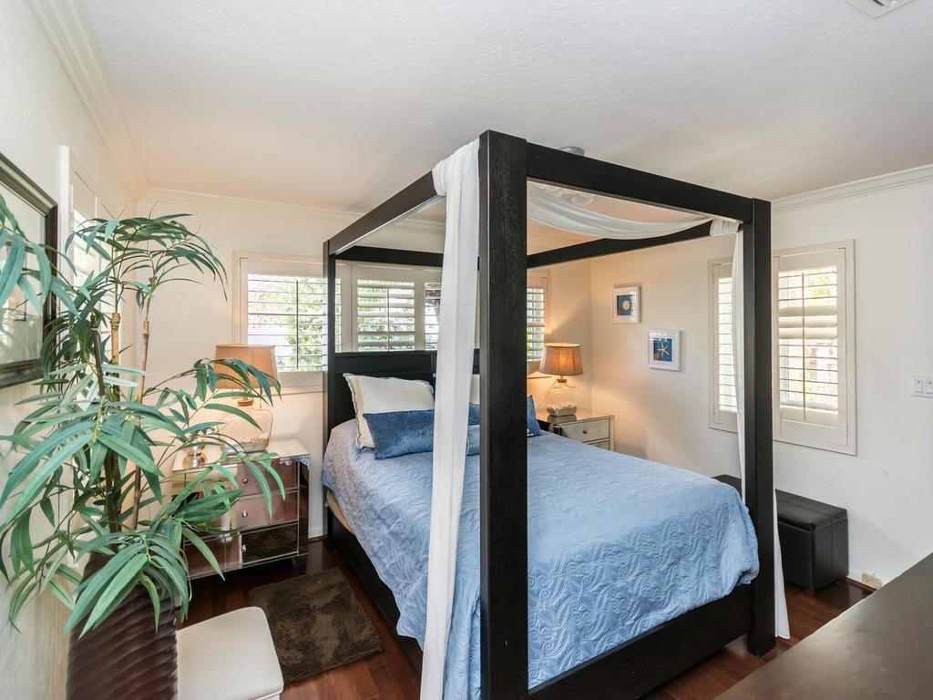 LAUDERDALE BEACH - Residential