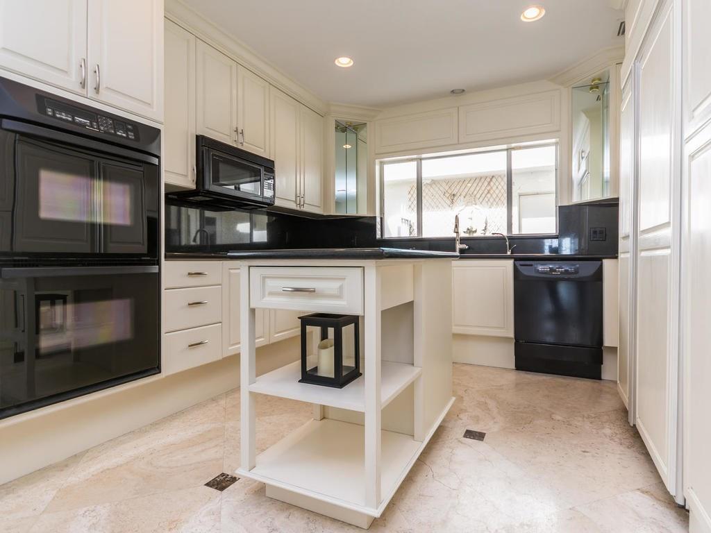 LAUDERDALE BEACH - Residential