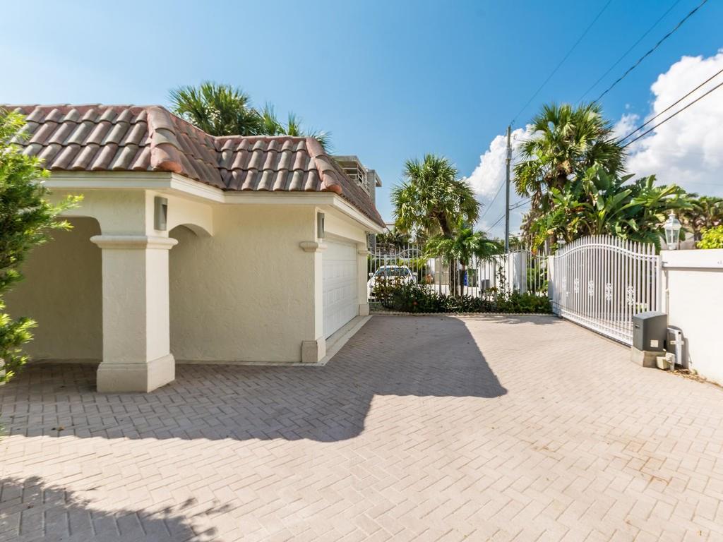 LAUDERDALE BEACH - Residential