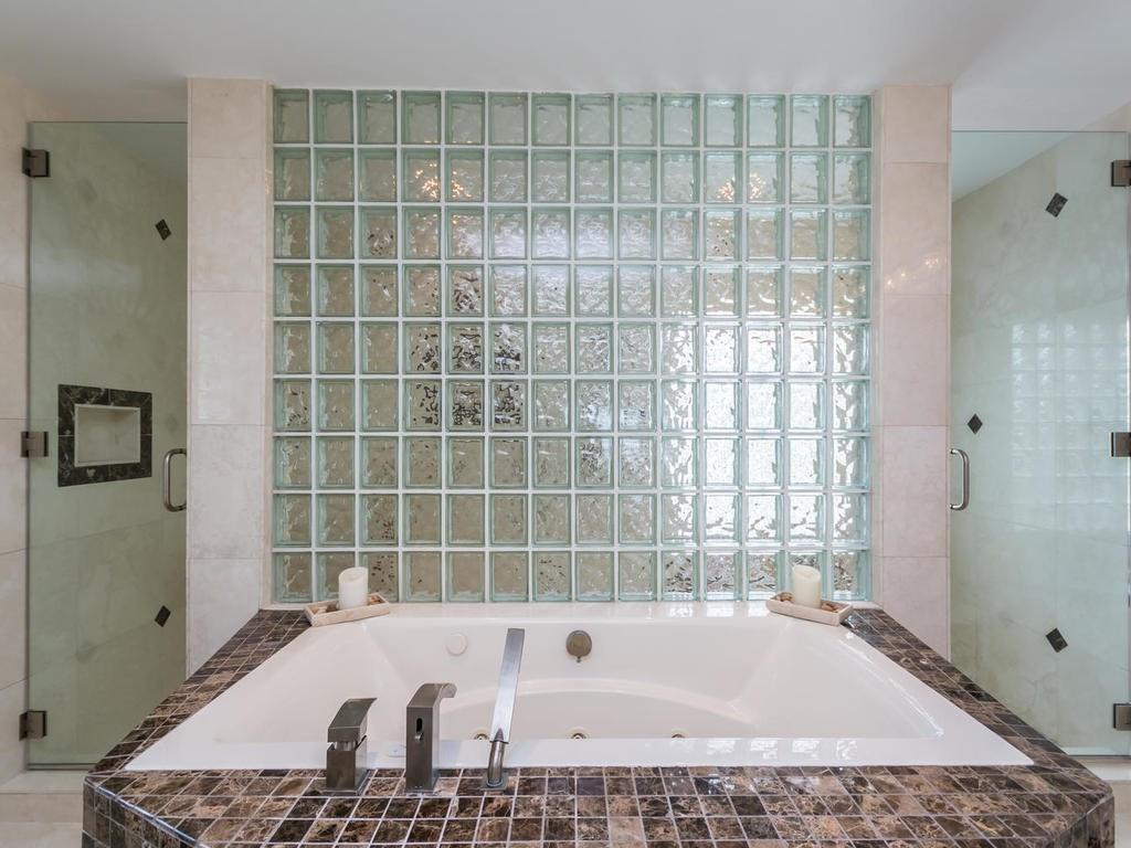 LAUDERDALE BEACH - Residential