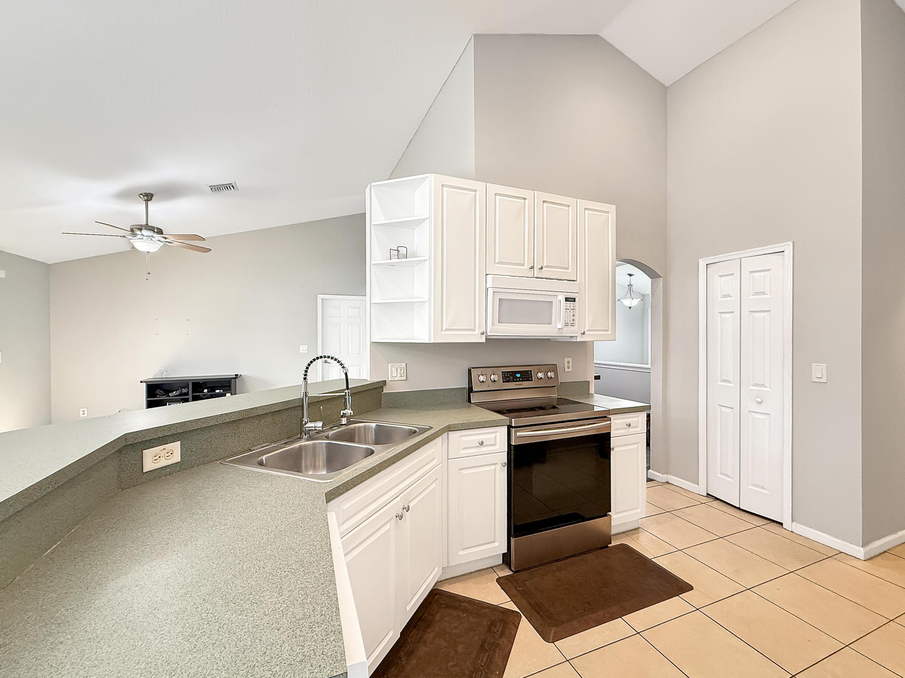 PORT ST LUCIE SECTION 19 - Residential