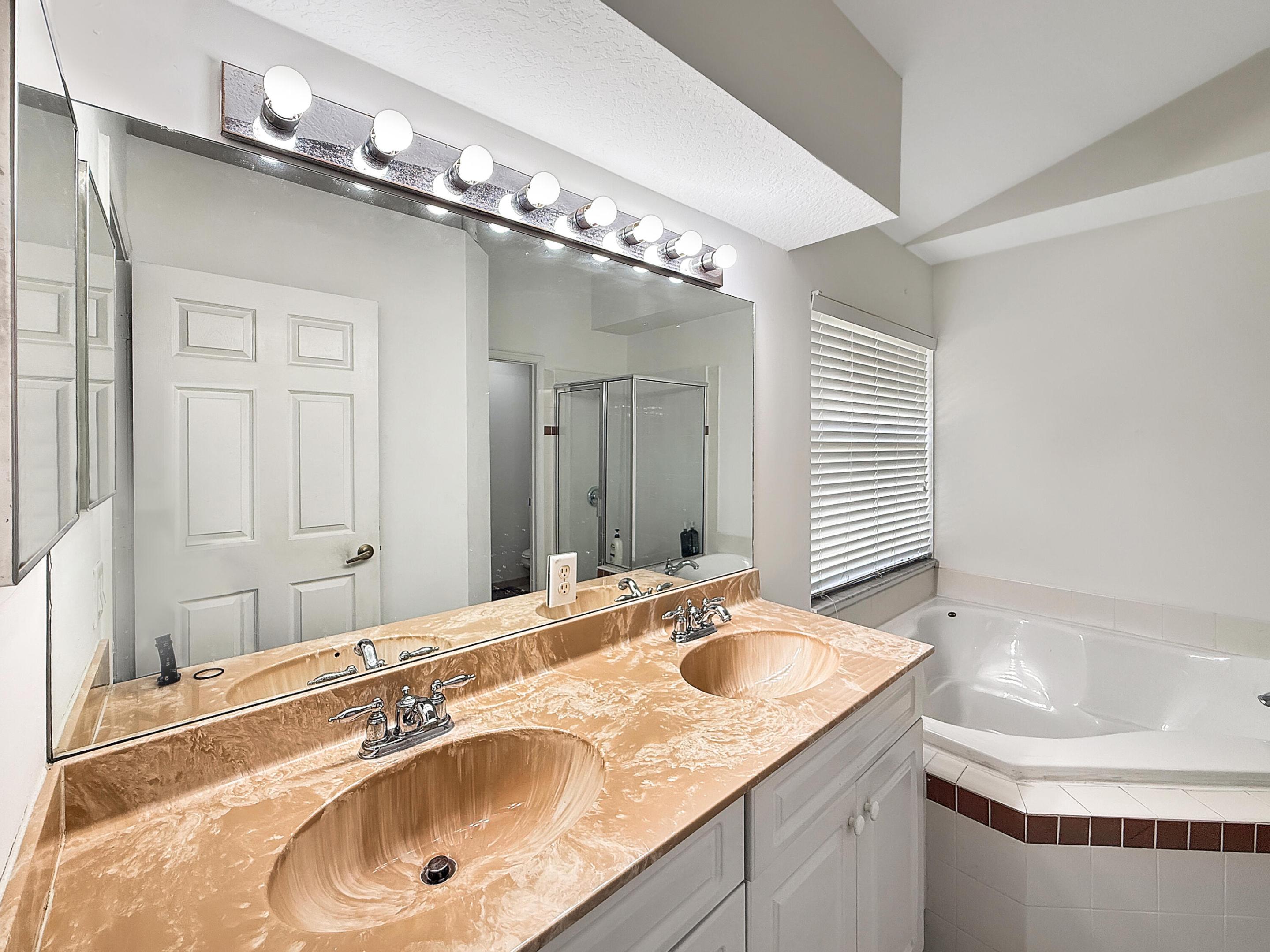 PORT ST LUCIE SECTION 19 - Residential