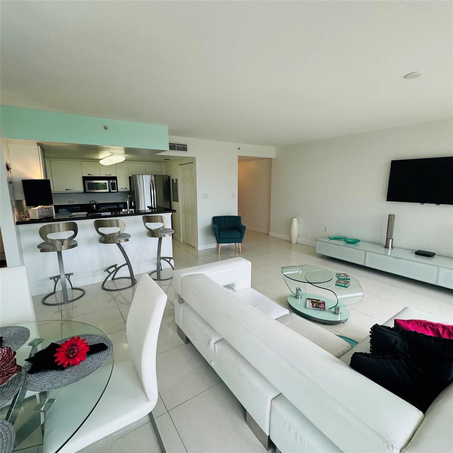 2011 N Ocean Blvd 303