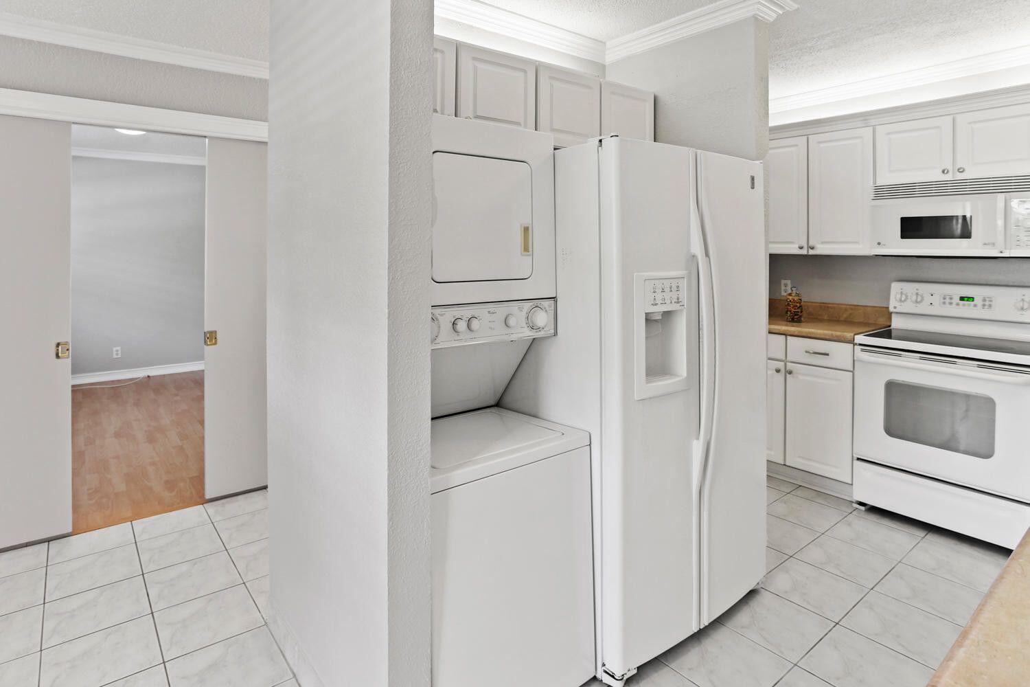 PINES OF DELRAY CONDO - Residential Lease