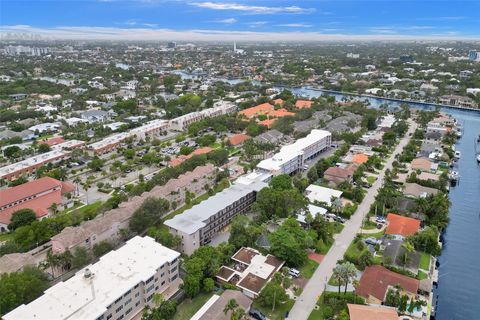 A home in Lauderdale By The Sea