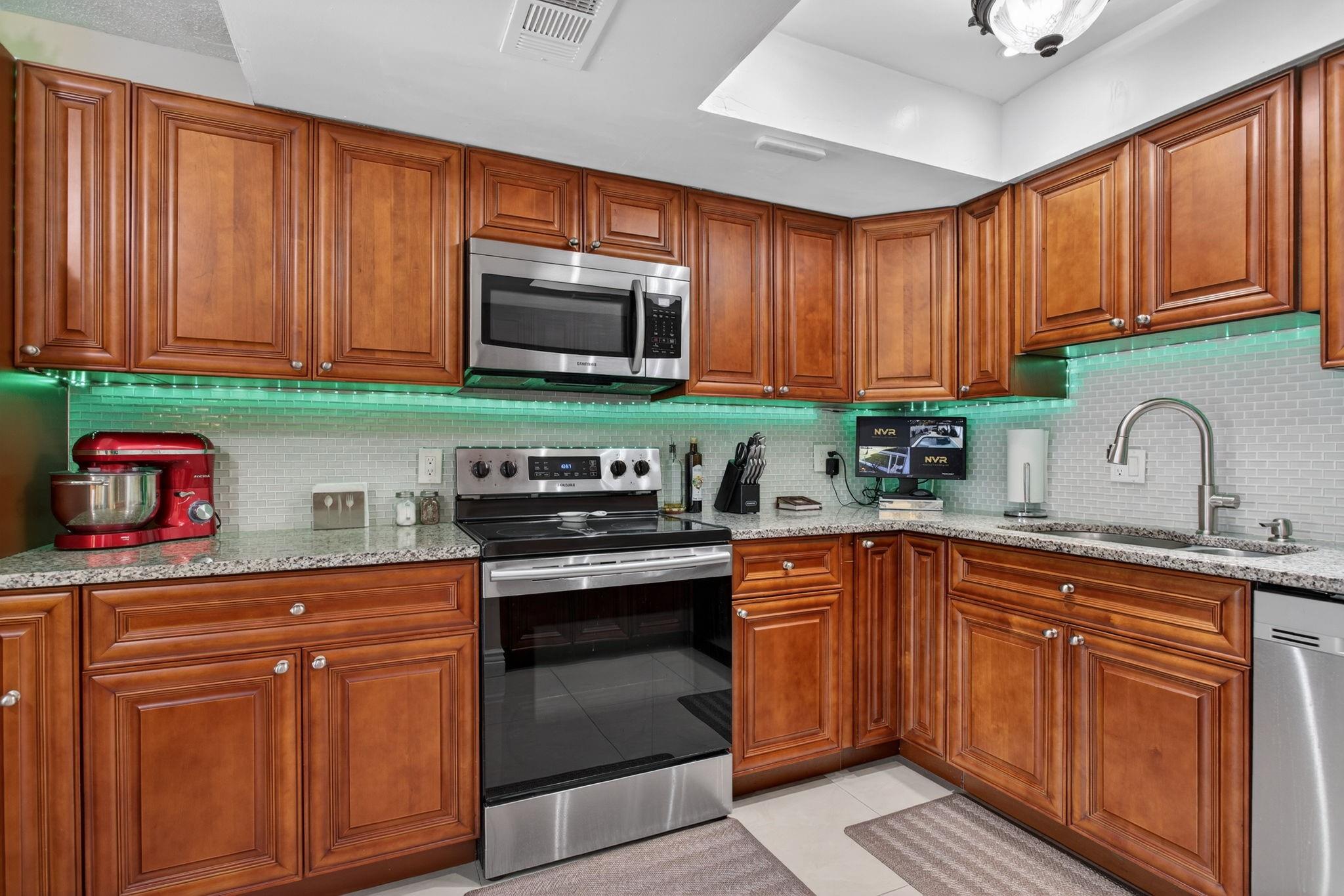 KIMBERLY TOWNHOUSE - Residential