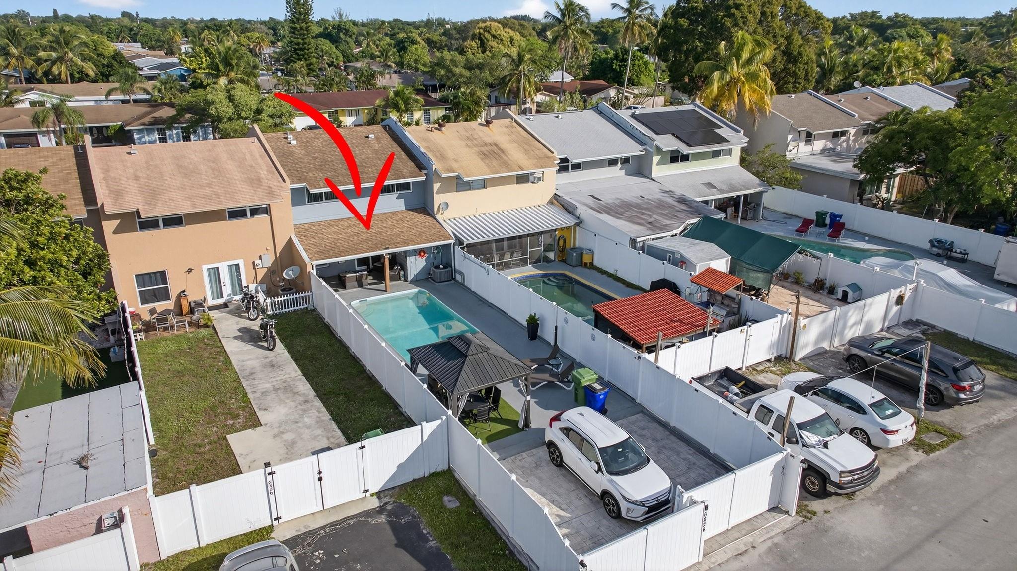 KIMBERLY TOWNHOUSE - Residential