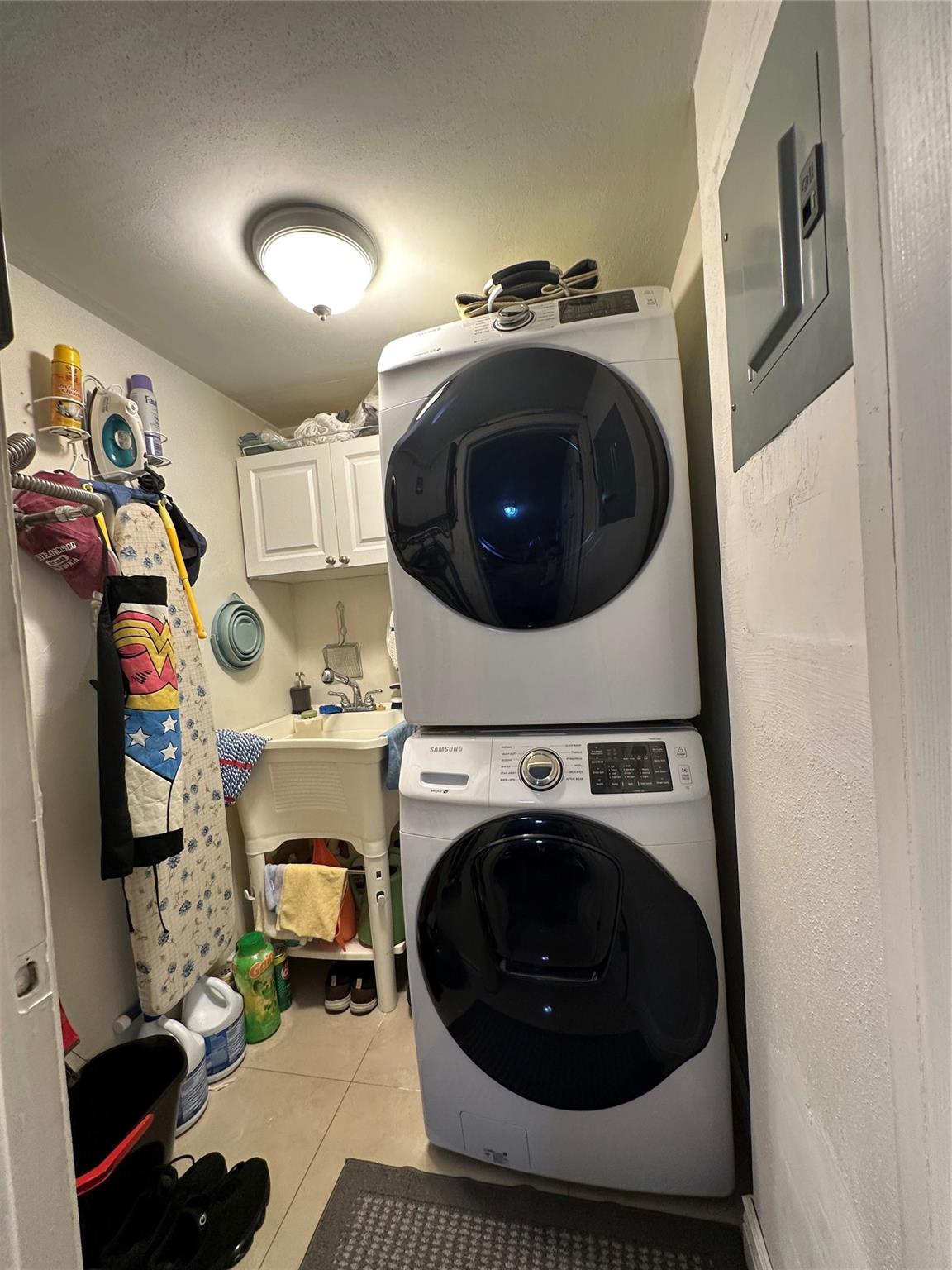 KIMBERLY TOWNHOUSE - Residential