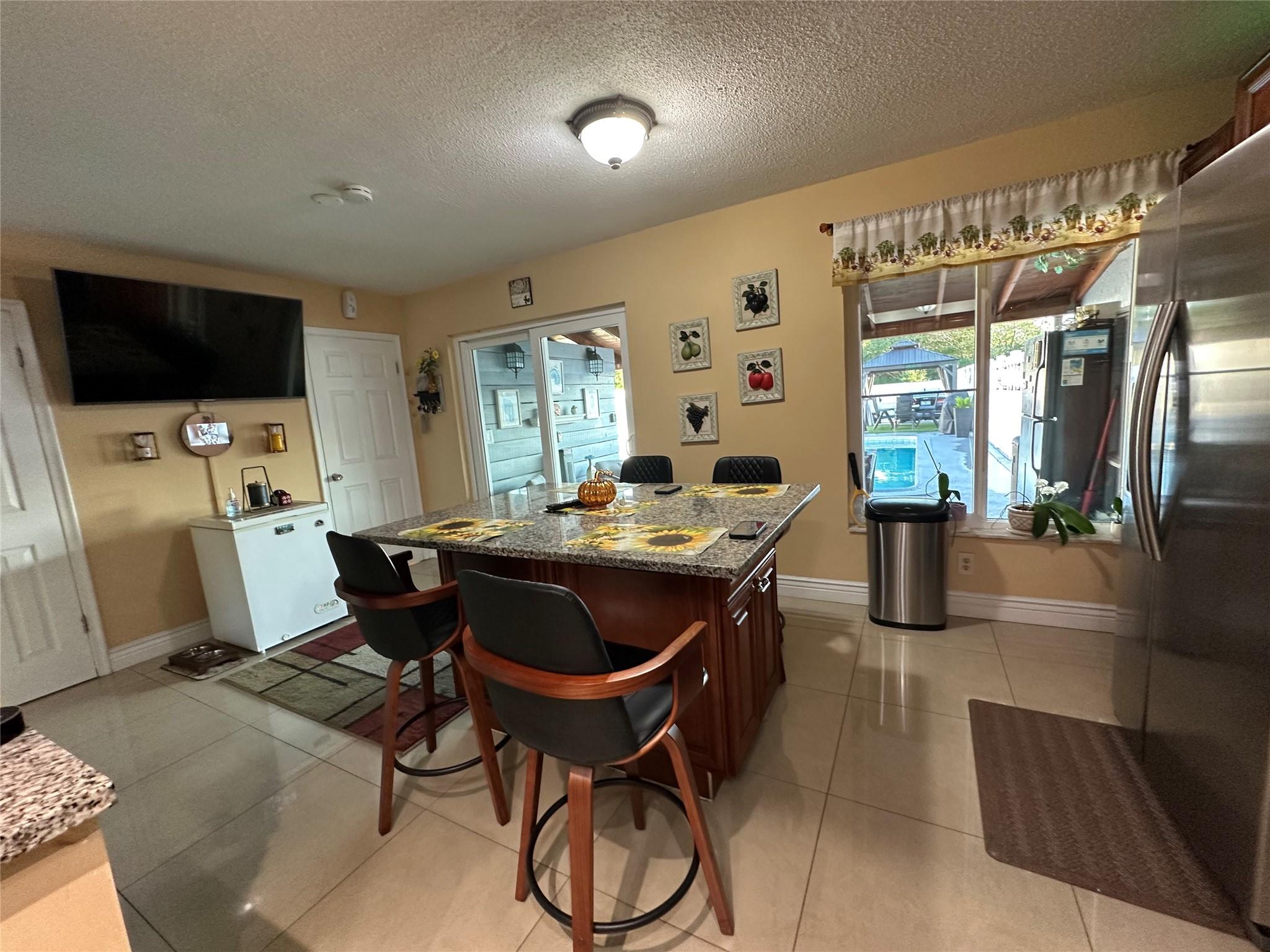 KIMBERLY TOWNHOUSE - Residential