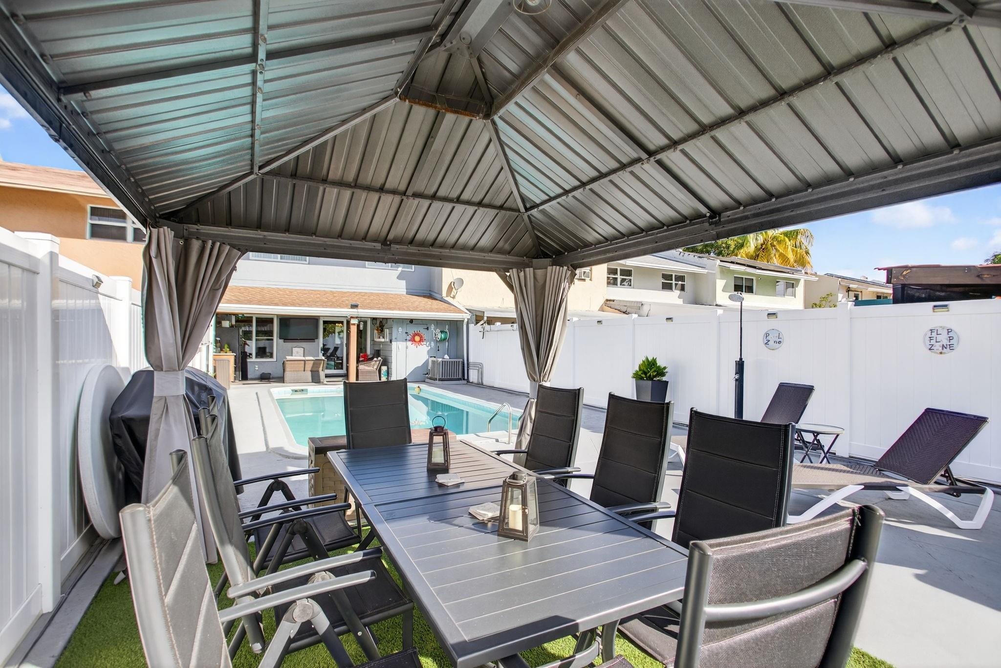 KIMBERLY TOWNHOUSE - Residential