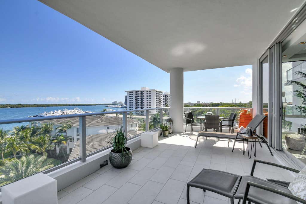 Photo of 2 WATER CLUB Way #601, North Palm Beach, FL 33408 (MLS # B26059704)