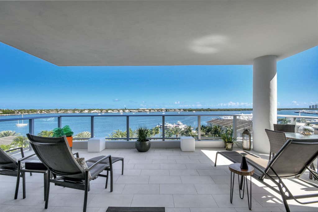 Photo of 2 WATER CLUB Way #601, North Palm Beach, FL 33408 (MLS # B26059704)