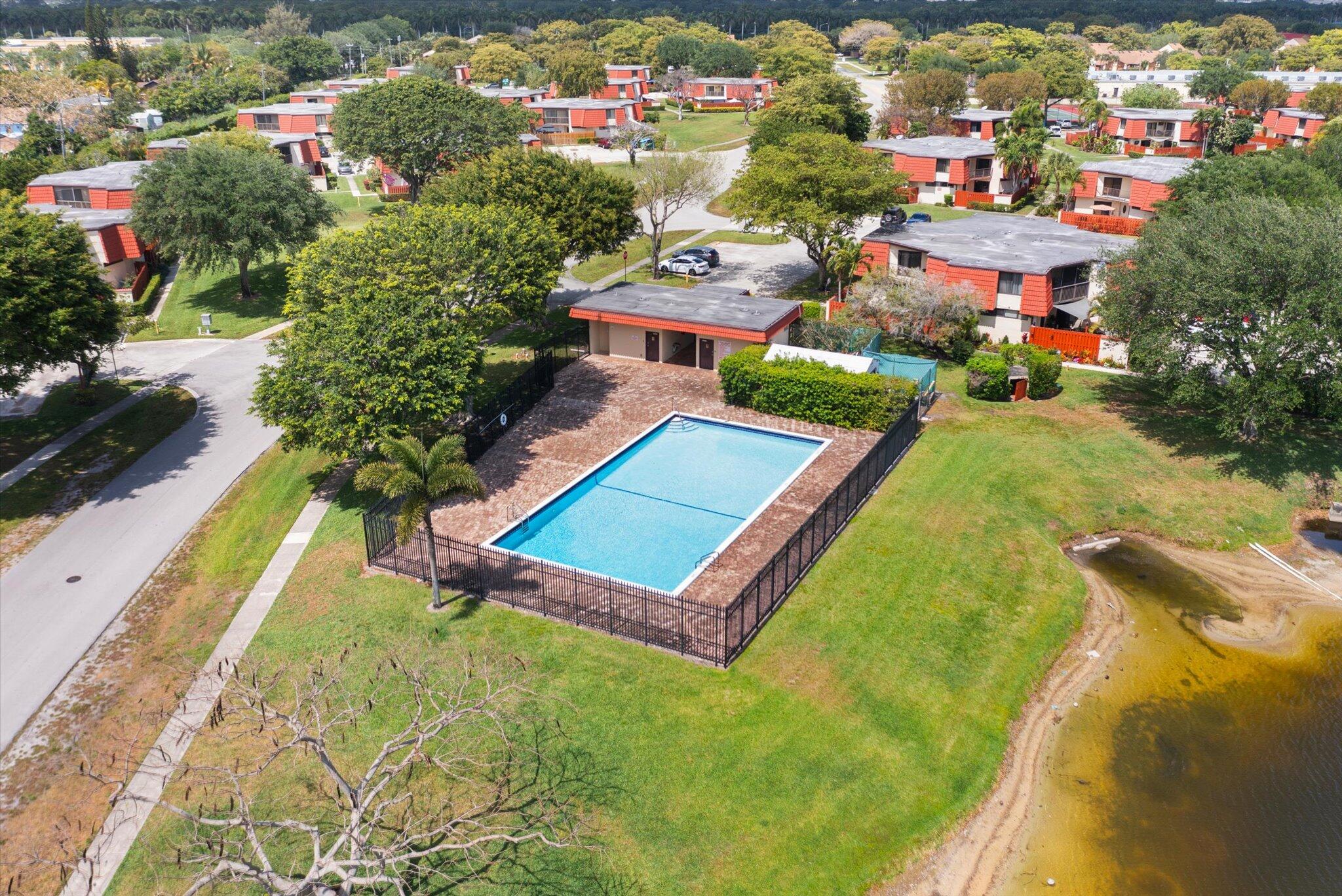 SOMERSET - Residential Lease