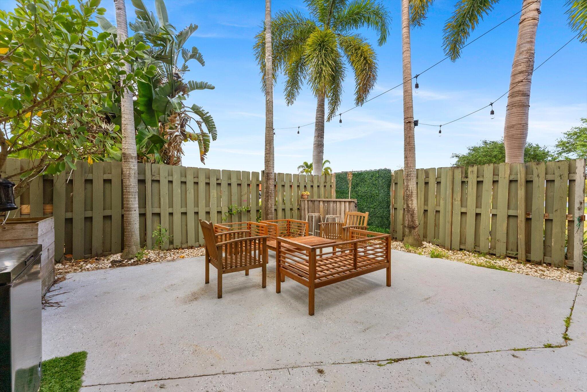SOMERSET - Residential Lease