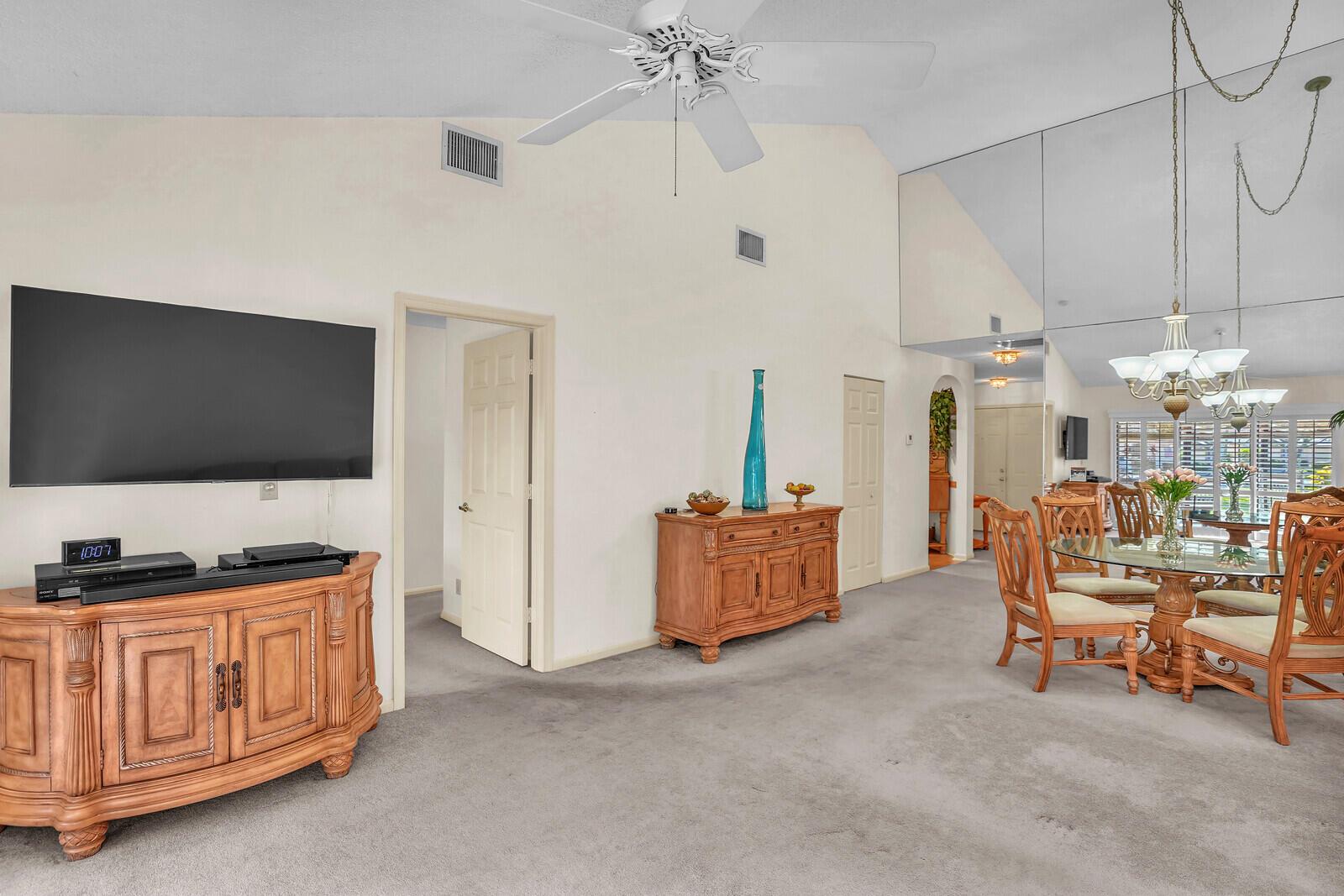 LANTERN WALK 2 - Residential