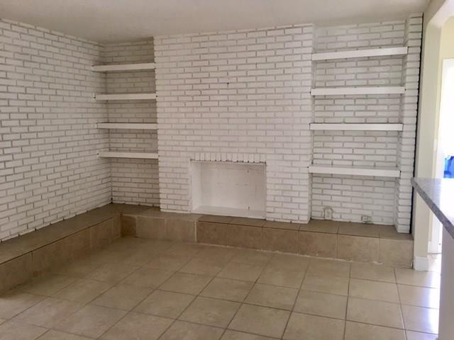 LAUDERDALE MANORS - Residential